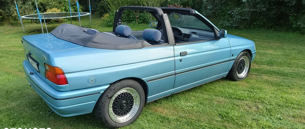 Ford Escort cena 10000 przebieg: 82000, rok produkcji 1993 z Grudziądz małe 67